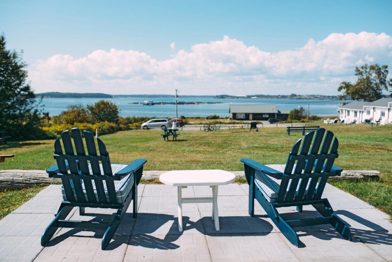 Friars Bay Inn & Cottages Welshpool ภายนอก รูปภาพ