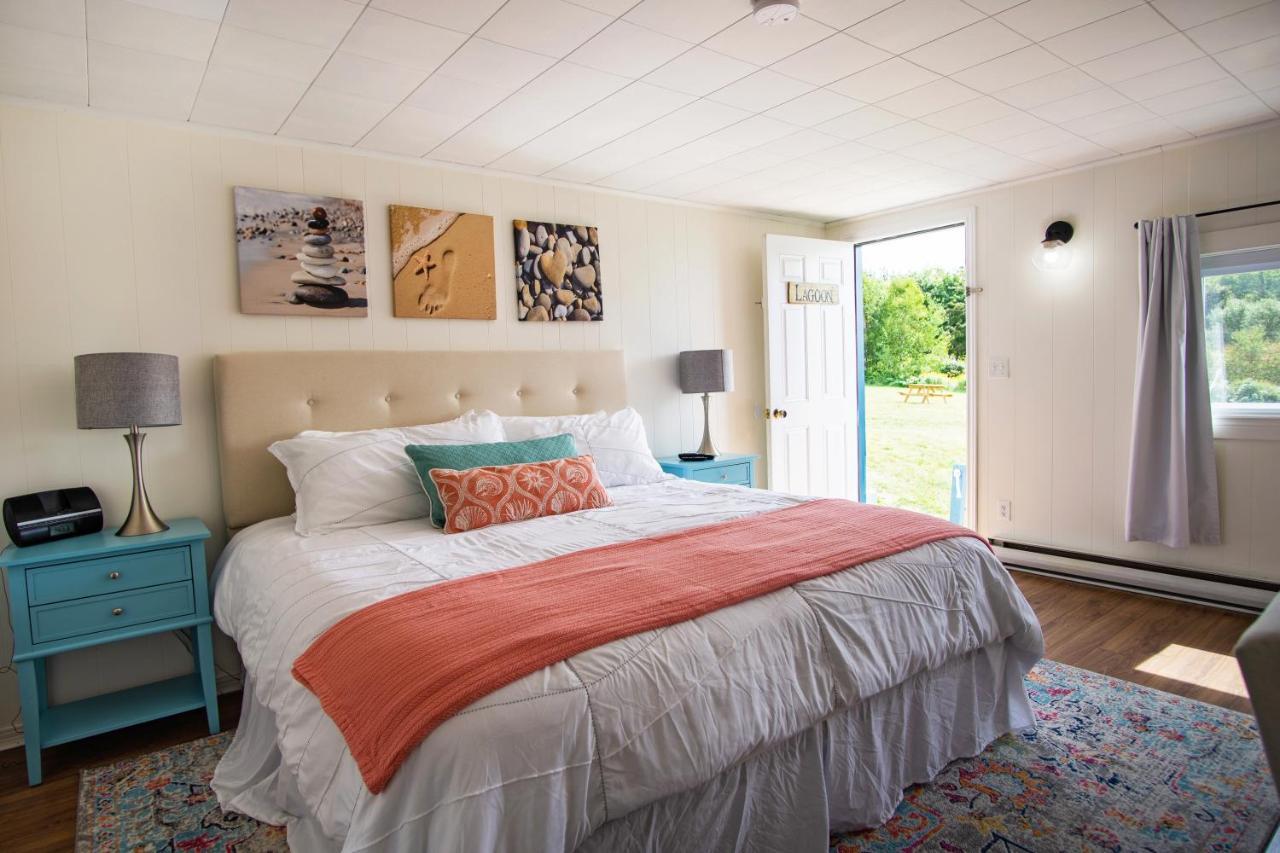 Friars Bay Inn & Cottages Welshpool ภายนอก รูปภาพ
