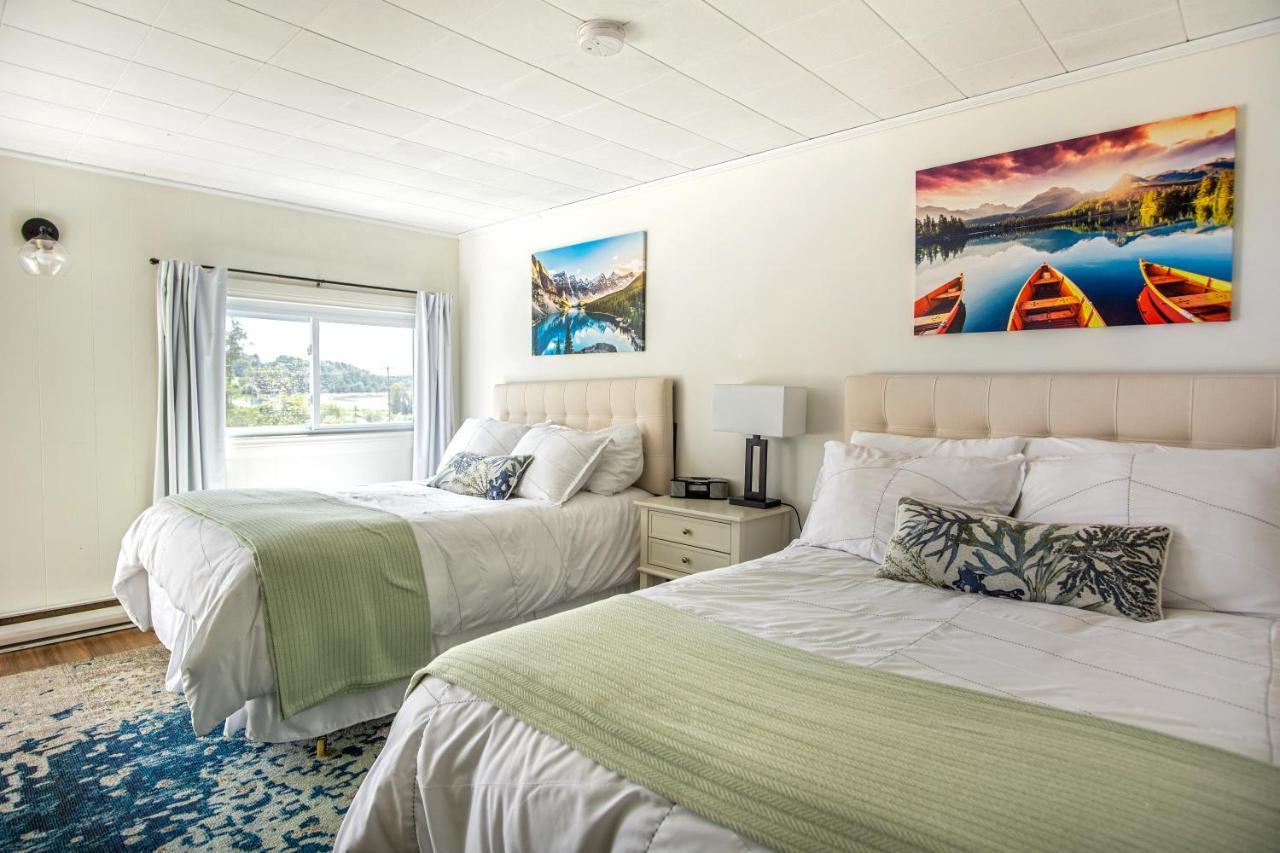 Friars Bay Inn & Cottages Welshpool ภายนอก รูปภาพ