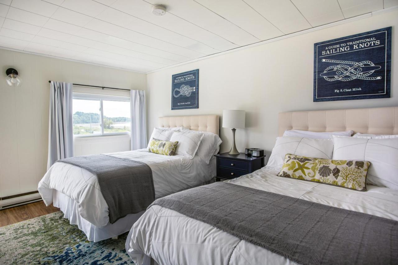 Friars Bay Inn & Cottages Welshpool ภายนอก รูปภาพ