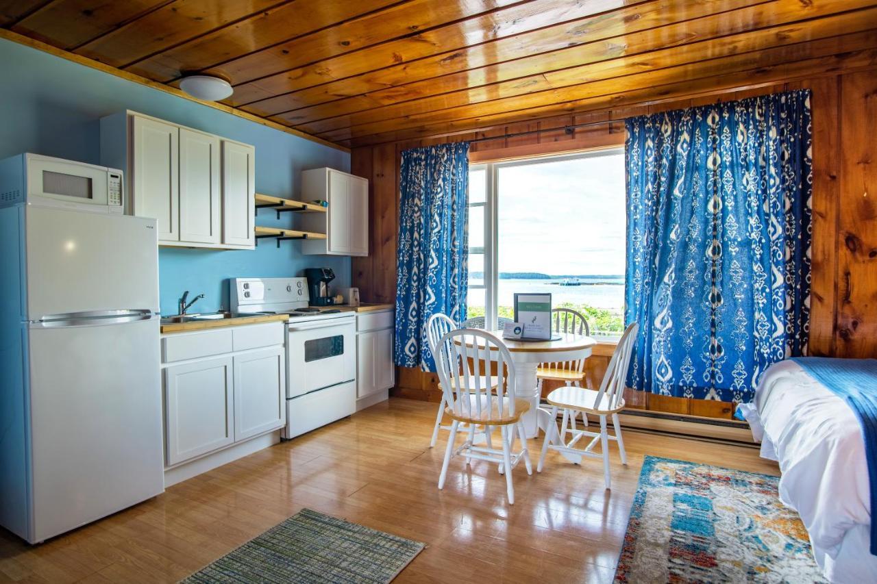 Friars Bay Inn & Cottages Welshpool ภายนอก รูปภาพ