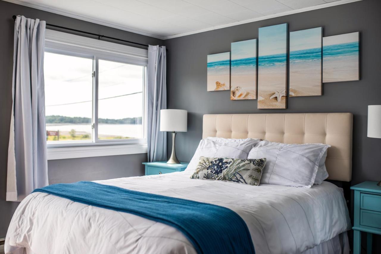 Friars Bay Inn & Cottages Welshpool ภายนอก รูปภาพ